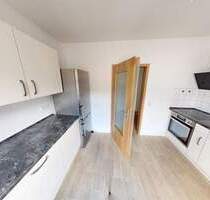 Lichterfüllte 3-Raum-Wohnung mit Einbauküche und Balkon - Chemnitz Lutherviertel