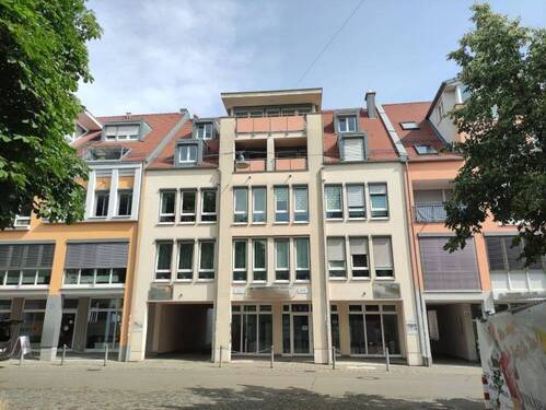 Aussenansicht - VIELSEITIG NUTZBARE PRAXIS, LADEN- ODER BÜROFLÄCHE IN TOP FREQUENTIERTER LAGE