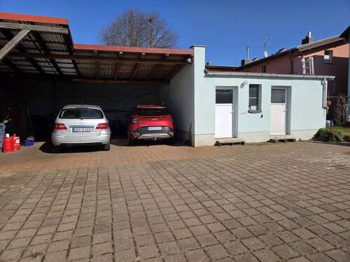 Carport und Nebengebäude - Mehrfamilienhaus, Wohnhaus mit 281,00 m&sup2; in Ferdinandshof zum Kaufen