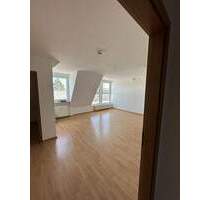 Stralsund: Fritz-Reuter-Str.: 3 Zimmer-Wohnung im Dachgeschoss, ca. 68 m² per SOFORT zu vermieten