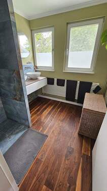 Badezimmer (1. OG) - 
