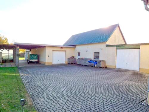 Garagen/Nebengelass - 