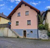Liebevoll renoviertes Einfamilienhaus mit Garten und Doppelgarage - Passau Heining