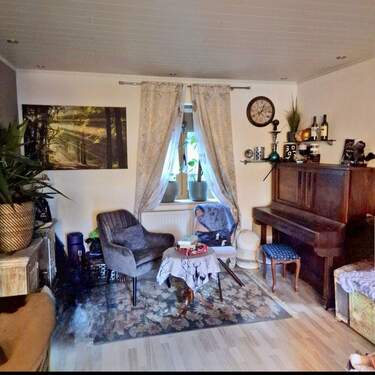 Wohnzimmer - 5 Zimmer Einfamilienhaus in Passau