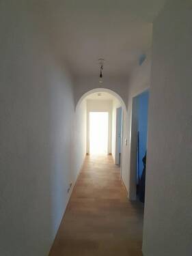 Flur EG - Helle 3-Zimmer-Wohnungen in Kalbe (Milde)