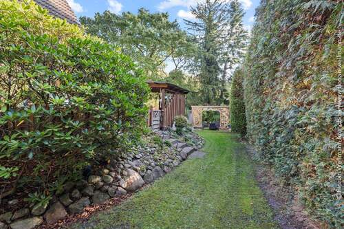 Weg in den hinteren Garten - 