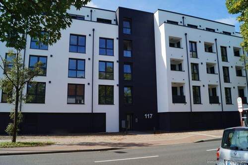 Ansicht Eingang - 4 Zimmer Etagenwohnung zum Kaufen in Osnabrück / Eversburg