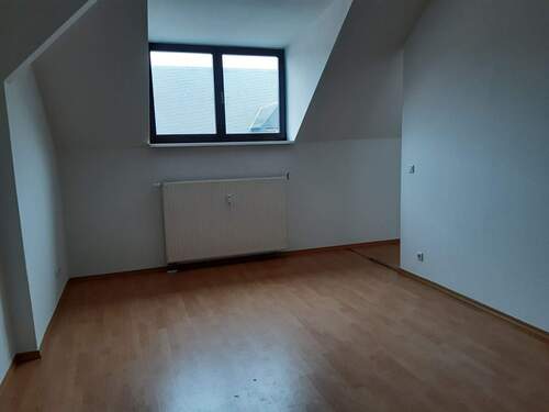 Wohnzimmer - 2 Zimmer Etagenwohnung zur Miete in Chemnitz