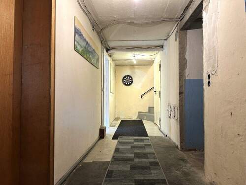 … nur teilweise fertiggestellt - 