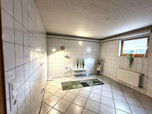 Großzügige Küche im UG ... - 