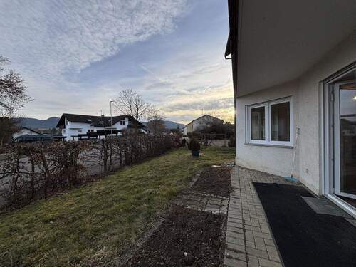 Terrasse mit Gartennutzung - 