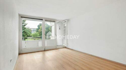 Schlafzimmer 1 - 2 Zimmer Etagenwohnung zum Kaufen in München