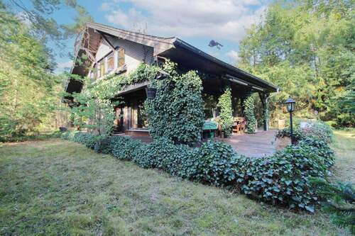 Hausansicht (2) - Eigennutzung oder Ferienhaus - Waldidylle mit Rehbesuch - Erholung pur