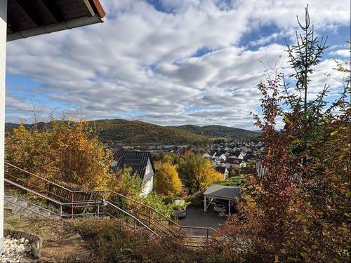 Ausblick - Einfamilienhaus mit 135,00 m&sup2; in Dillenburg zum Kaufen