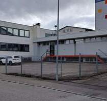 2 Lagerhallen mit Büros und Freifläche - Ulm Söflingen