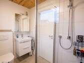 Bad mit Dusche - 