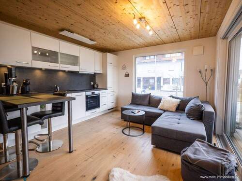 Wohnzimmer - 3 Zimmer Etagenwohnung zum Kaufen in Radolfzell am Bodensee