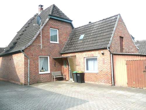 Hinterhof hier Alt - Anbau - 
