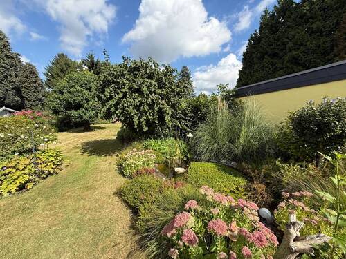 Gartenimpressionen - 4 Zimmer Doppelhaushälfte zum Kaufen in Gladbeck