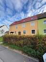 Strassenansicht - Renovierte 2-Zimmer-Wohnung mit Zentralheizung & Gartenanteil in ruhiger Lage von Sulzbach-Rosenberg