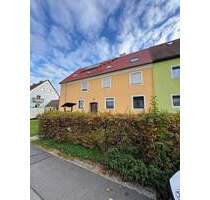 Renovierte 2-Zimmer-Wohnung mit Zentralheizung & Gartenanteil in ruhiger Lage von Sulzbach-Rosenberg