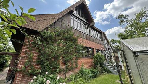 Außenansicht - Vielseitiges Wohnhaus mit ehemaliger Gaststätte - in HamminkelnDingden: Ideal für Wohnen & Arbeiten