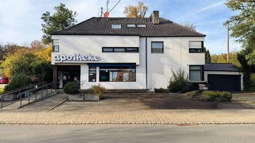 Außenansicht - Mehrfamilienhaus mit Gewerbe in Eberhardzell, Charmantes Wohn- und Geschäftshaus in idyllischer Umgebung