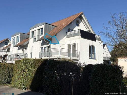 Hausansicht mit Pfeil - 2,5 Zimmer Wohnung Rielasingen Aachweg 32