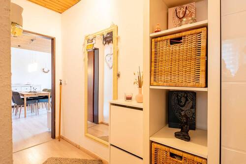 18341 Flur - 