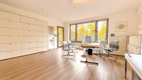 Praxis - 4 Zimmer Büro in Düsseldorf