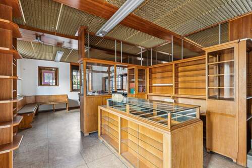 Salon - Vorderer Bereich - Mehrfamilienhaus, Wohnhaus in Hermersberg