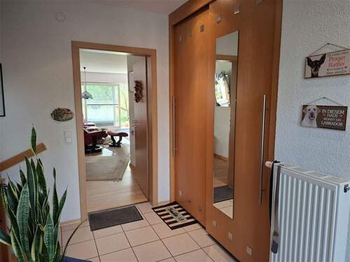 Eingang-Diele - 6 Zimmer Einfamilienhaus in Kirchheim