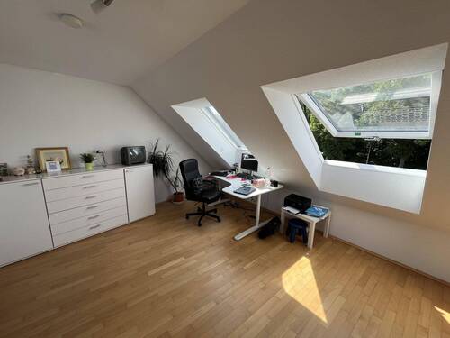 Studio - 