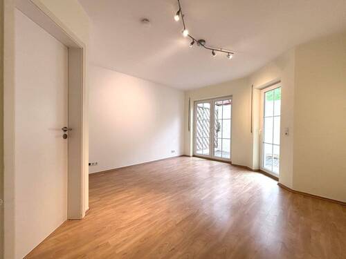 Zimmer 2 - 3 Zimmer Etagenwohnung in Marburg / Cappel