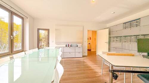 Praxis - 3 Zimmer Büro in Düsseldorf