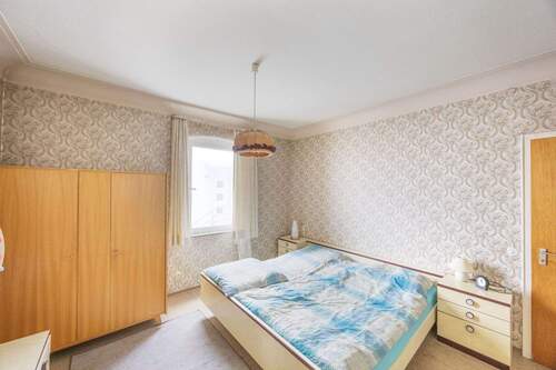 Schlafzimmer - 7 Zimmer Mehrfamilienhaus, Wohnhaus in Kirchheim unter Teck