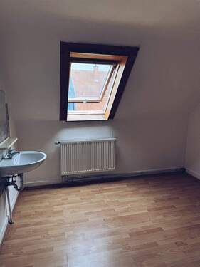 1 OG Zimmer mit Seeblick (Loggia in Planung) - 