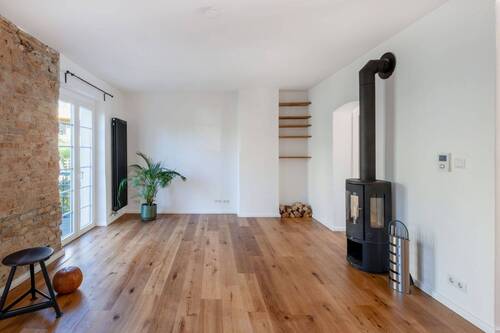 Weitere Ansicht Wohnbereich mit Kamin - 