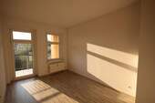 Zimmer mit Balkon - 3 Zimmer Etagenwohnung in Görlitz