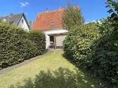 Gartenbereich mit Blick zum Haus - 