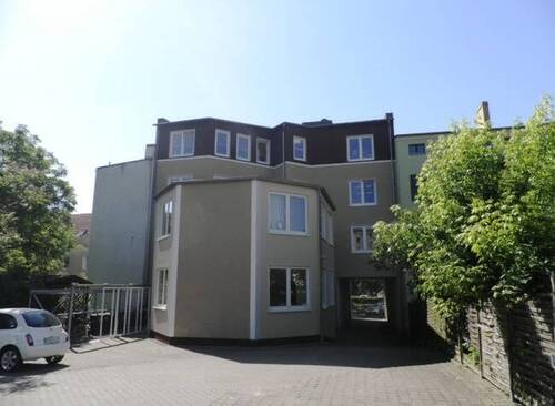 Stellplätze auf dem Hof - 2 Zimmer Etagenwohnung in Brandenburg an der Havel