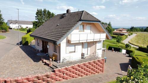 Bild 2 - 1 Zimmer Einfamilienhaus zum Kaufen in Beuren
