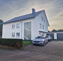 Teilweise modernisiertes Dreifamilienhaus mit großem Grundstück - Voll Vermietet - Horn-Bad Meinberg