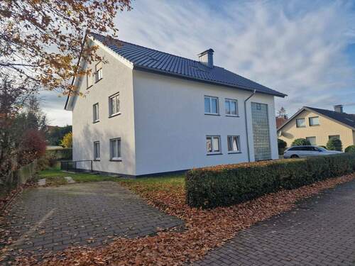 Straßenansicht 2 - Mehrfamilienhaus, Wohnhaus mit 296,00 m² in Horn-Bad Meinberg zum Kaufen