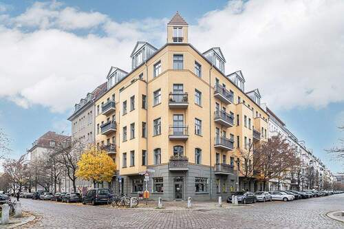 Hausansicht - 4 Zimmer Etagenwohnung zum Kaufen in Berlin