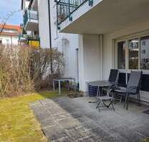 Helle Erdgeschosswohnung mit Gartenterrasse in Unterhaching