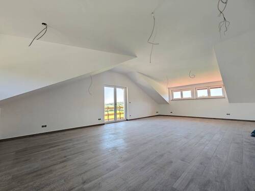 Küche mit Zugang zum Balkon.jpg - 