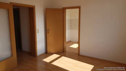 Wohnzimmer - 2 Zimmer Etagenwohnung in Großschirma / Siebenlehn