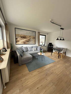 Wohn-Essbereich - Charmante, sanierte 2-Zimmer Wohnung in Büsum