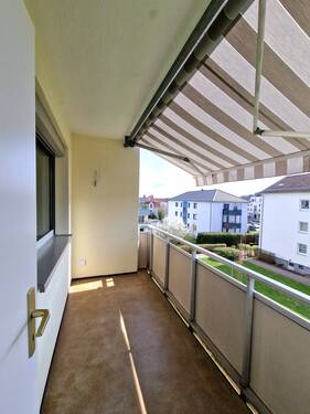Balkon.jpg - 3 Zimmer Etagenwohnung in Oberursel